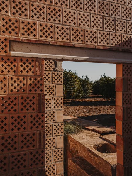 Ceramic Pavilions in the Northern Fields of Valencia